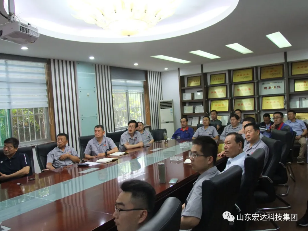 回望百年路 展望新征程---米兰官方web站集团全体党员开展主题党日活动
