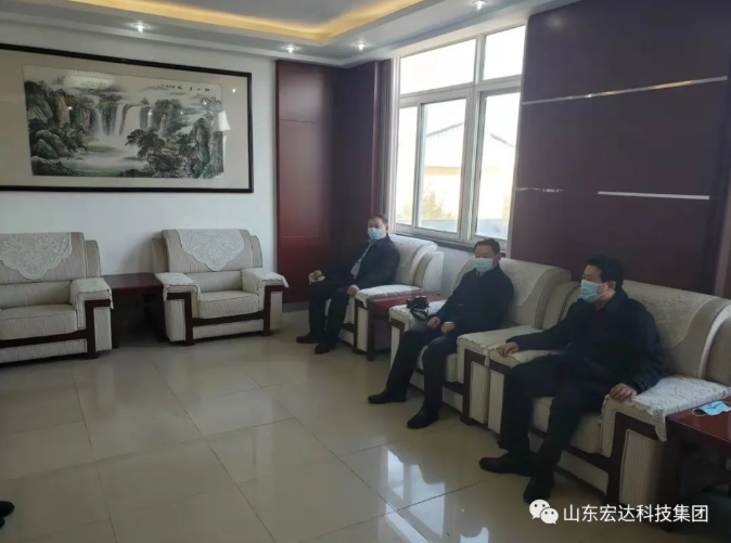 山东米兰官方web站集团副总经理张广义到开发区派出所慰问